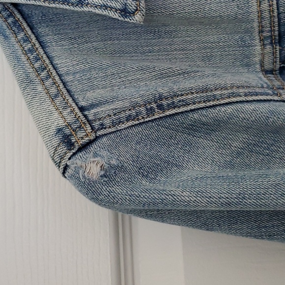 GAP 1969 distressed denim jacket - Size Medium - Picture 7 of 10